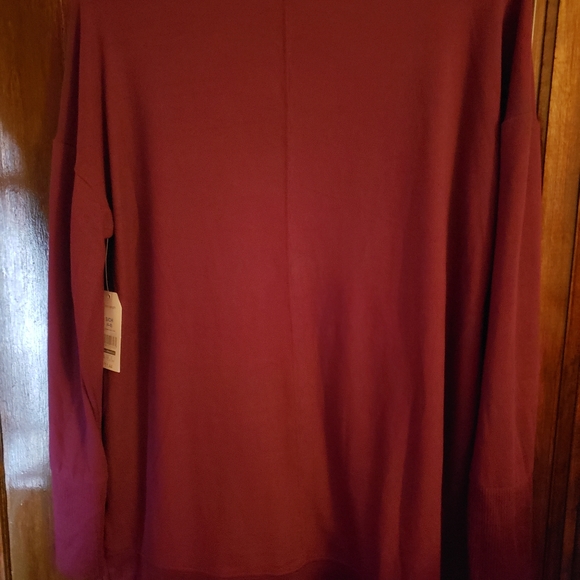 Time and Tru long sleeve top - Picture 3 of 3